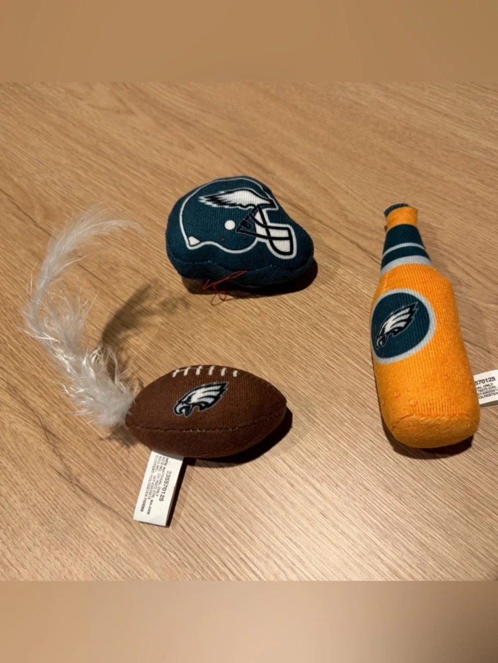 NFL EAGLES CAT PLUSH TOYS (3)